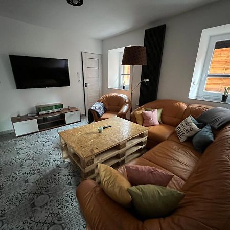Blisko Teatru 2 Apartment Walbrzych Ngoại thất bức ảnh