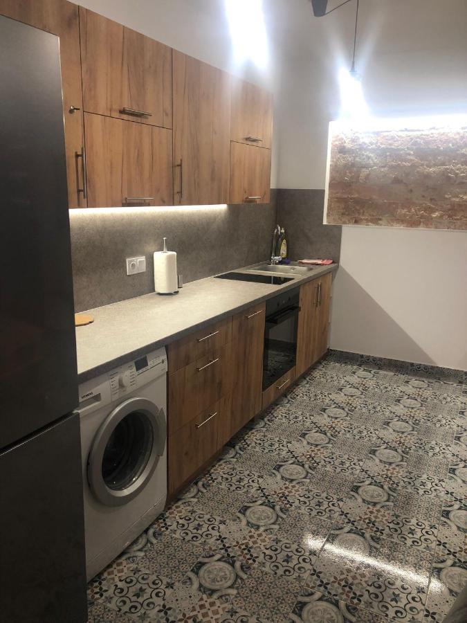 Blisko Teatru 2 Apartment Walbrzych Ngoại thất bức ảnh