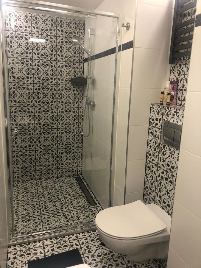 Blisko Teatru 2 Apartment Walbrzych Ngoại thất bức ảnh