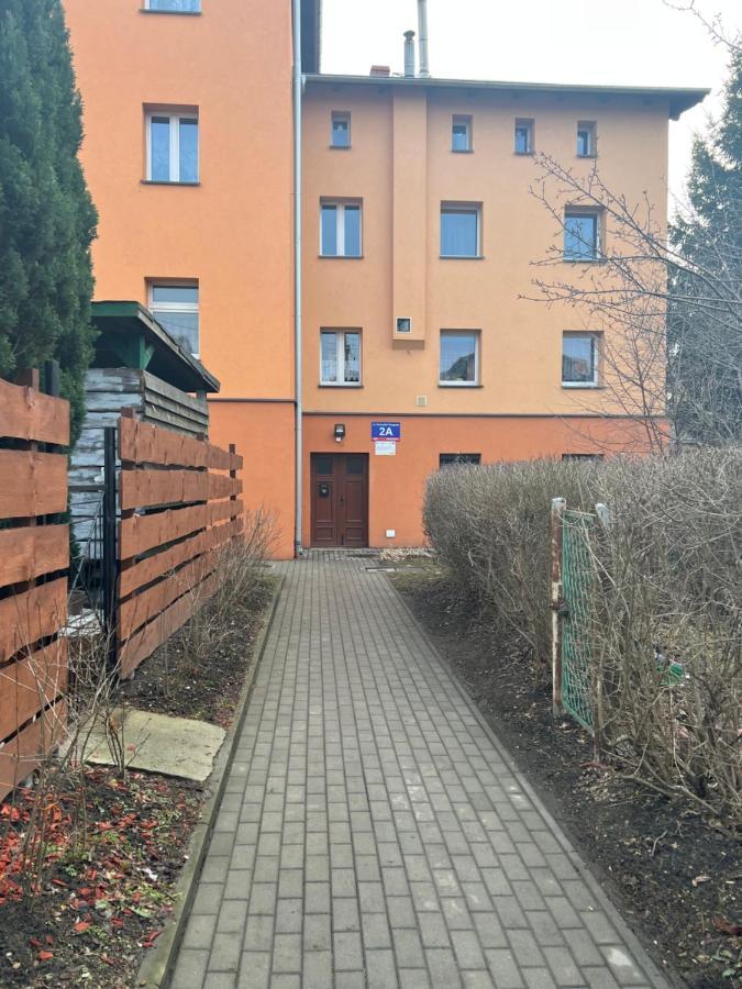 Blisko Teatru 2 Apartment Walbrzych Ngoại thất bức ảnh