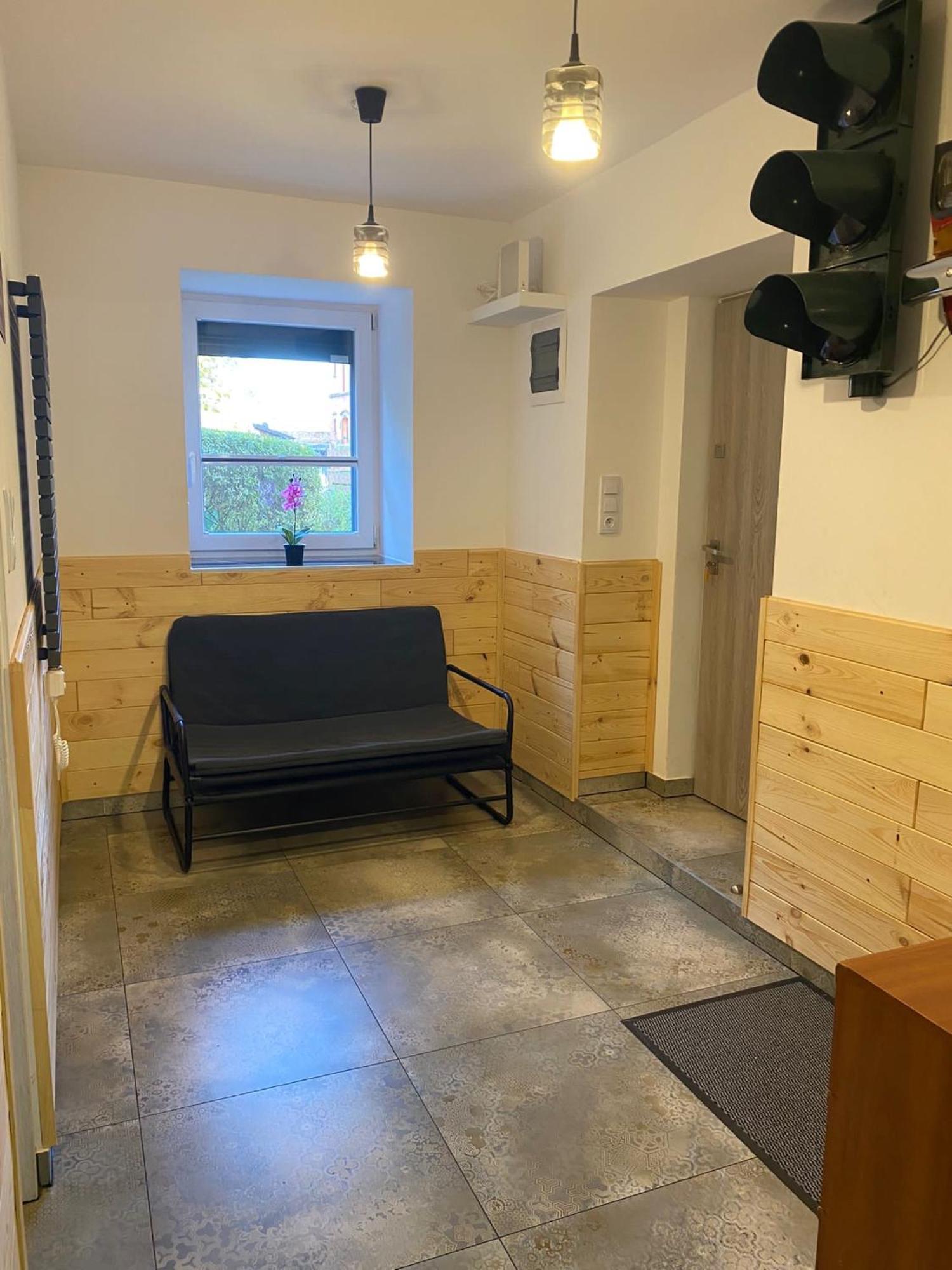 Blisko Teatru 2 Apartment Walbrzych Ngoại thất bức ảnh